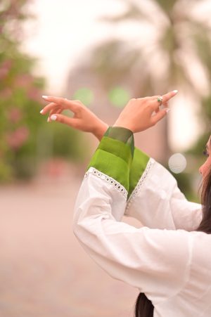 Alternative view of White Lawn Kurta Shalwar